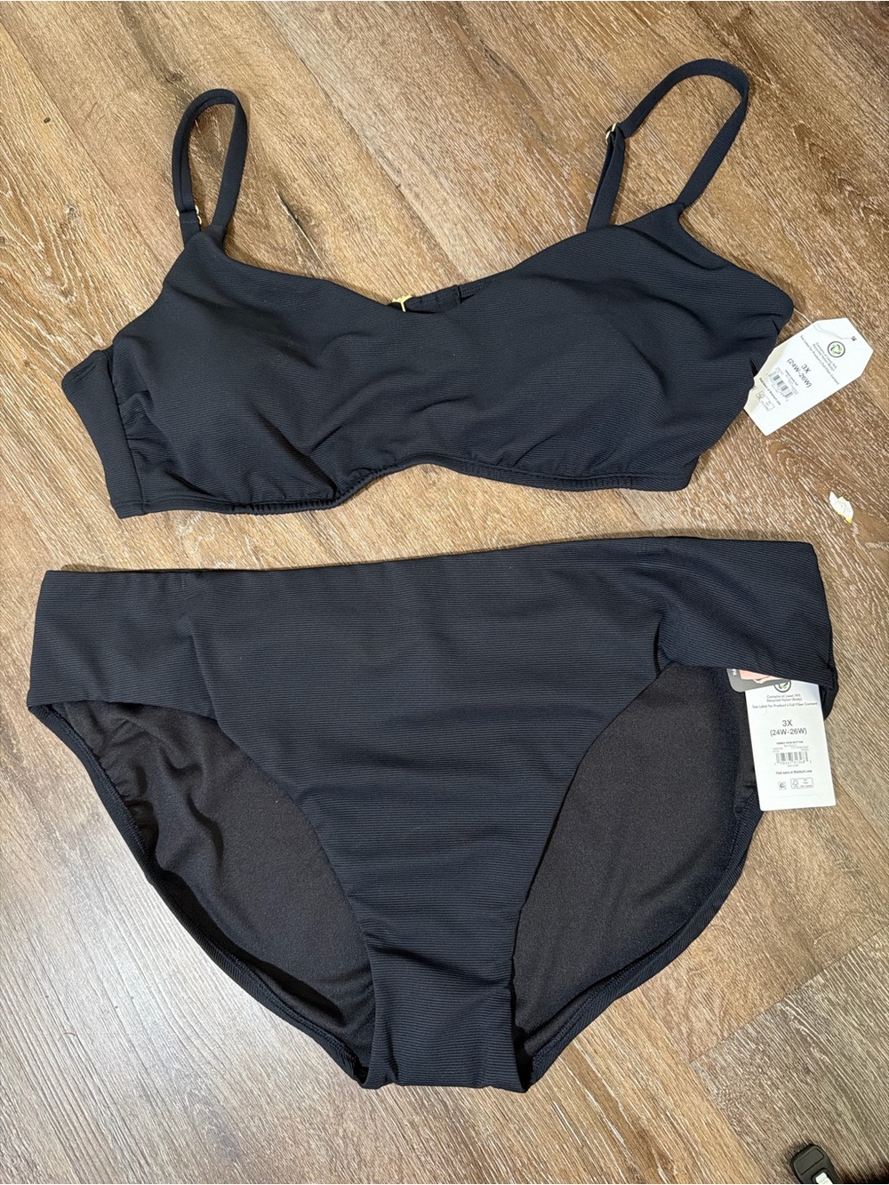 Black Women's Two-Piece Bikini Set - Classic Scoop Top & High Waist Bottom